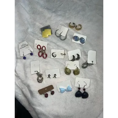 Lot of vintage & colorful earrings