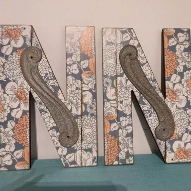 💖 Wood Letters Set of 2 NEW Blue Floral