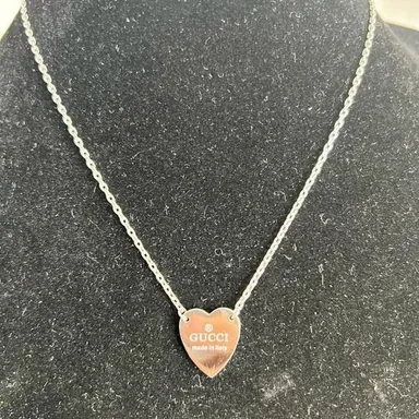 Gucci Silver GG Heart Pendant Necklace (GGXX022)