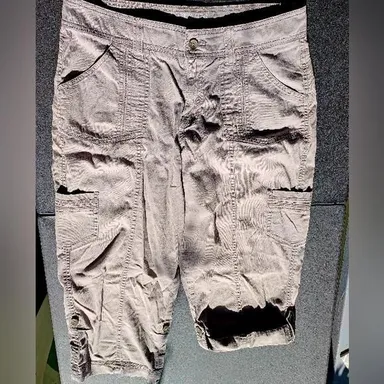 Sonoma LIFE + STYLE Tan Modern Fit Skimmer Capri Pants Size 8