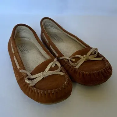 Kenneth Cole Women's Moccasins. Size 6
