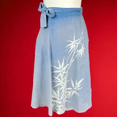 70s Chambray Denim Blue White Bamboo Art A-Line Vintage Wrap Around Skirt M