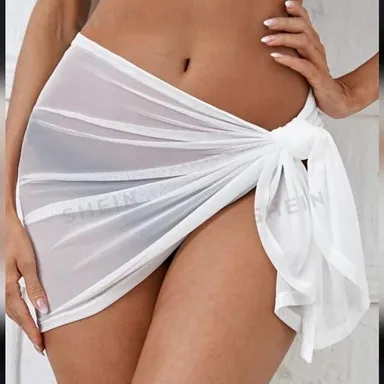New Shein Women's Back Cross Strappy Bikini Top Size Small