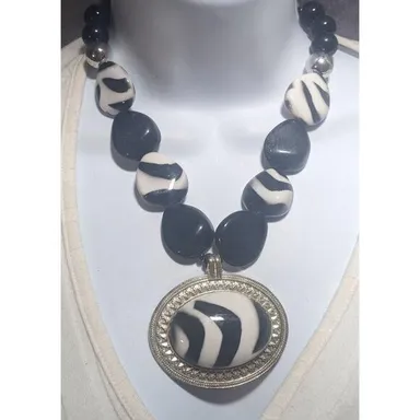 Chunky Black And White Pendant Necklace