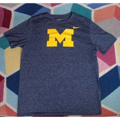 Nike DriFit Michigan Wolverines T-shirt Size Large