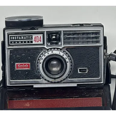 Kodak Instamatic Camera 404 W/ Hard Folding Field Case Vintage Collectible Decor