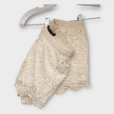 Women's Love Culture Crocheted Shorts Size Medium