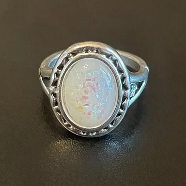 Woman opal ring size 7