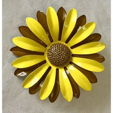 Vintage 3” yellow brown daisy sun flower enamel brooch pin- 1960's -large