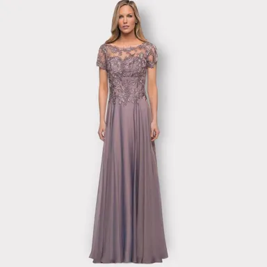 La Femme Evening Formal Illusion Neckline Lace Maxi Dress Gown Women's 6 NWT