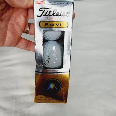 Titleist Pro V1 Golf Ball 3 Pack -COMPANY LOGO ON THE GOLF BALLS- NEW