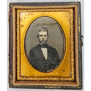 Antique 1/9th Plate Daguerreotype of Man with Full Case