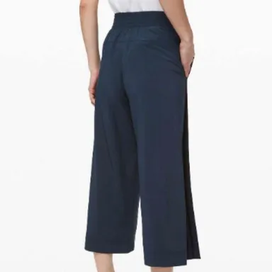 Lululemon's Wanderer Culotte Pants blue 10 like new crop