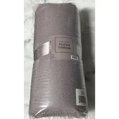 NEW Ulta Beauty Limited Edition Plush Throw Blanket Mauve/Taupe 50” x 60” #B3-3