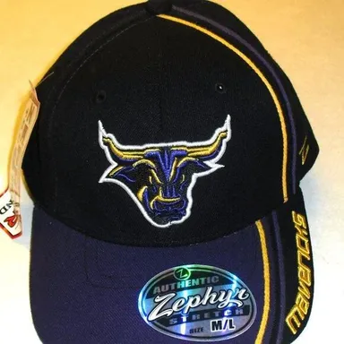Minnesota State Mavericks Mens Zephyr Stretch Fit hat cap sz. Medium/Large New