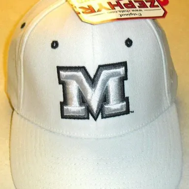 Ole Miss Rebels All White One Fit Stretch Fit Hat sz. Adult Medium/Large. It is