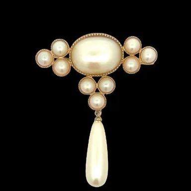 Vintage Signed Richelieu Faux Pearl Brooch Pin