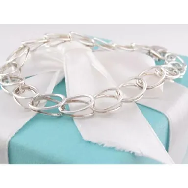 Tiffany & Co Double Oval Link Loop Lobster Claw Closure Bracelet Pouch Included