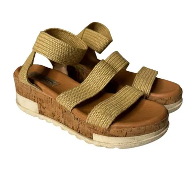 Steve Madden Bandi Platform Wedge Comfort Sandal Women's Size 8 Tan 23431