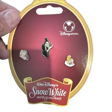 Disney Store Authentic 2006 Snow White Seven Dwarfs Micro Mini 3 Pin Set Old Hag