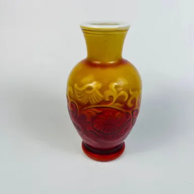 Avon Oriental Red Glass Vase 6 3/4”