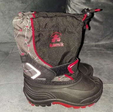 EUC KAMIK- SLEET 2 YOUTH INSULATED & WATERPROOF BLACK & RED UNISEX BOOTS SIZE 9