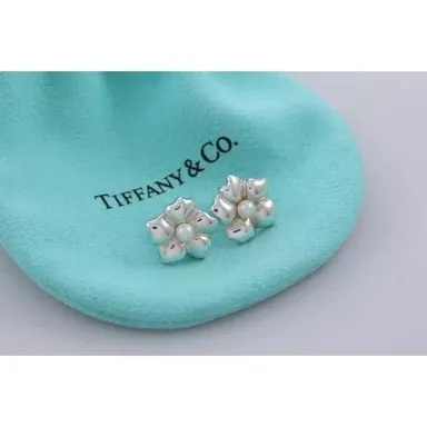 RARE TIFFANY & CO. Pearl Flower sterling 925 Earrings & Original backs & pouch