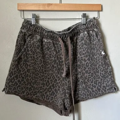 Wallflower Distressed Leopard Shorts Size L Green Gray Brown Animal Print