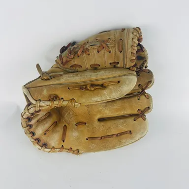 Hutch 30 Baseball Mitt Glove The Super Star Bob Davis Model RHT