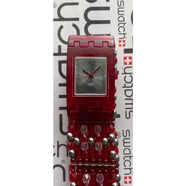 Swatch Amor De Fuego SUBR106 Square 24mm
Red women's watch 