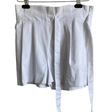 Zara Women Paperbag Shorts M White Pleated Pockets Attached Belt Beachy Preppy