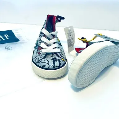 Baby Gap Snoopy Sneakers (NWT) size 7