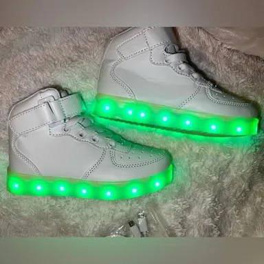 High Top Light Up Sneakers (10-11) Unisex