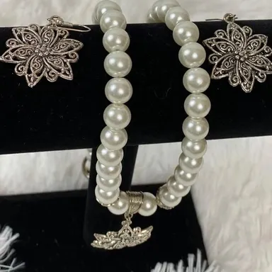 Pearl Necklace And Earring