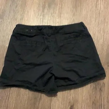 American Eagle Midi Black Shorts