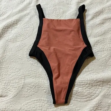 FAE Lima one piece. XS NWOT (PINK and BLACK)