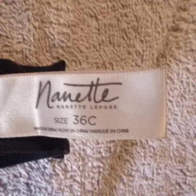 Nanette bra 36c, fits snug