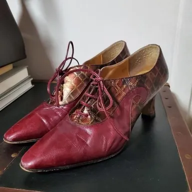 Vintage Burgundy Leather Ladies Booties size 8.5