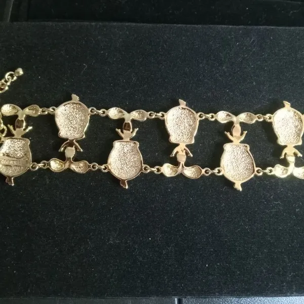 Vintage 1993 Warner Gold Tone Metal Tweety Bird Bracelet