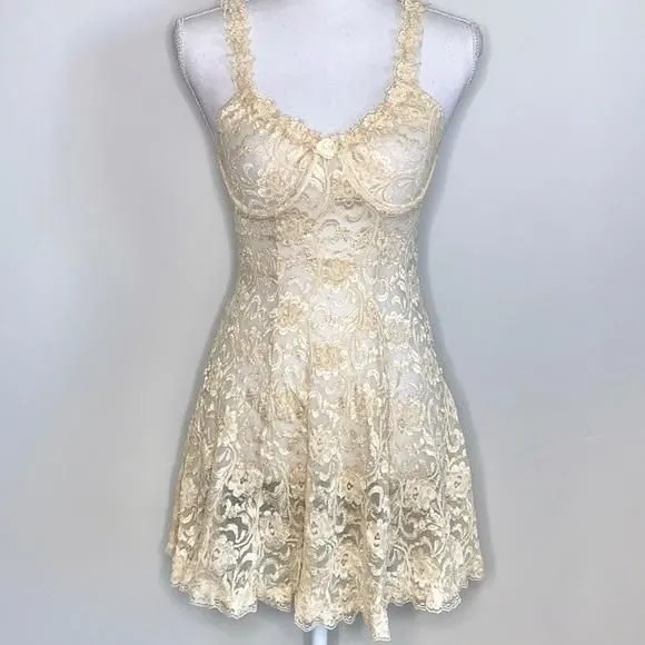 Cinema Etoile Nude Lace Madison Beer Dress1
