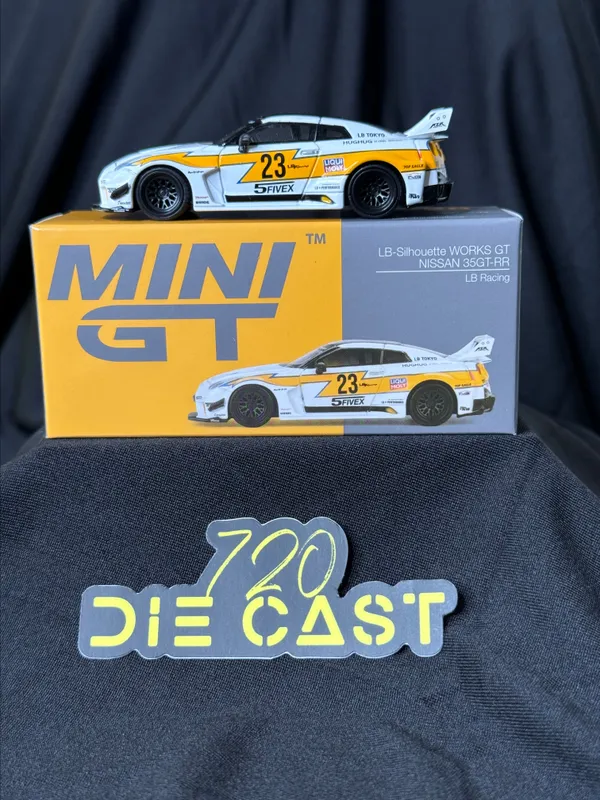 MINI GT LB-Silhouette WORKS GT Nissan 35GT-RR LB Racing