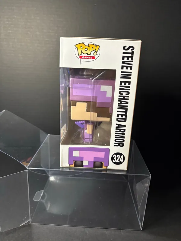 Funko Pop!: Minecraft - Steve (w/ Enchanted Armor) - Toys R Us