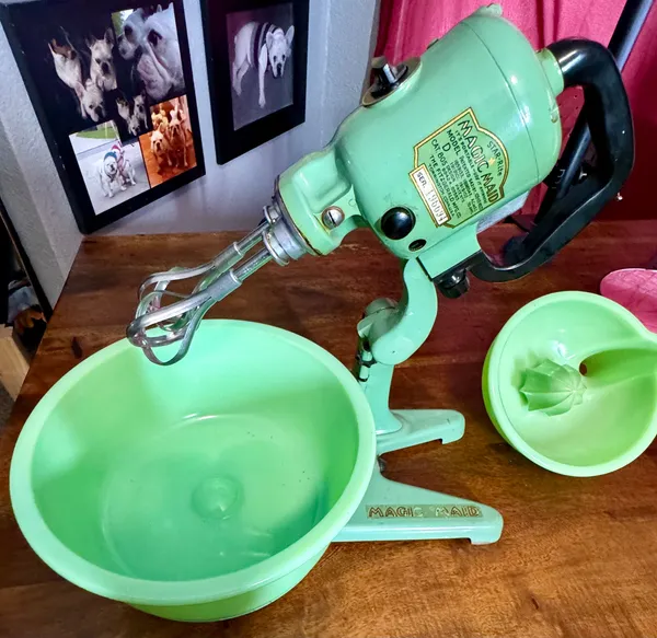 Fitzgerald Magic Maid Antique Stand best Hand Mixer for Restoration or Parts