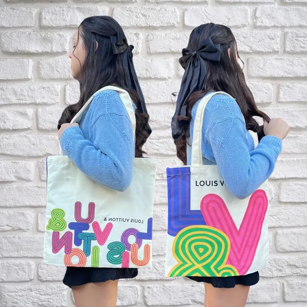 洋書　Louis Vuitton: City Bags 美品 0-639C8EB4-798F-4114-B7CF-