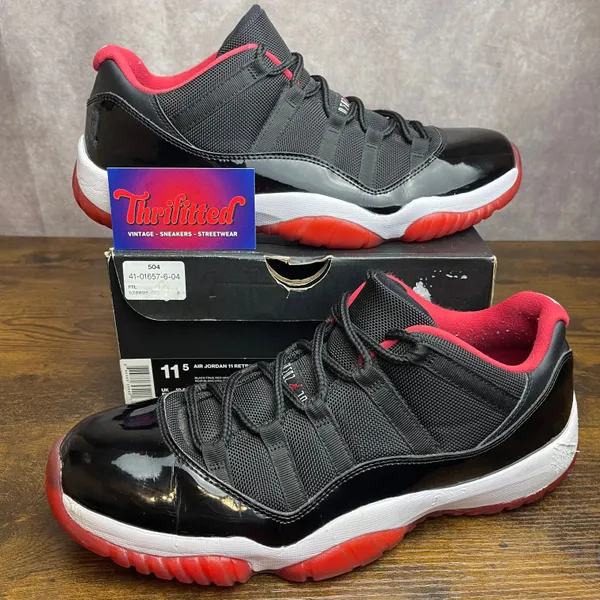 Nike Air Jordan 11 Low Bred 2015 Size 9 Men's Shoes Black