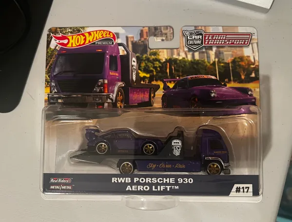 2019 Hot Wheels Porsche RWB Team Transport Premium 930 Aero Lift
