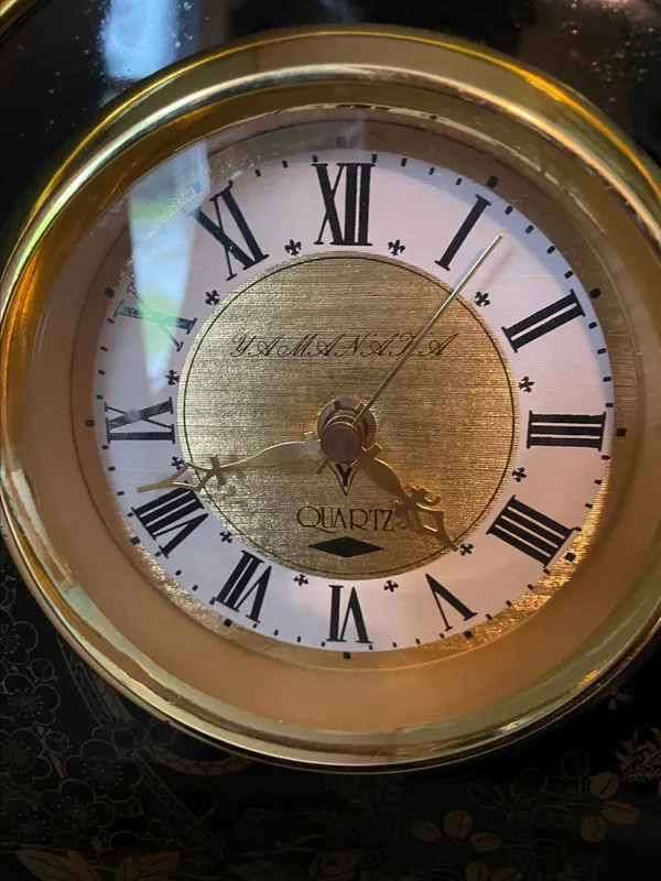 Yamanaka Quartz Mantel Clock · Whatnot: Shop, Sell, Connect