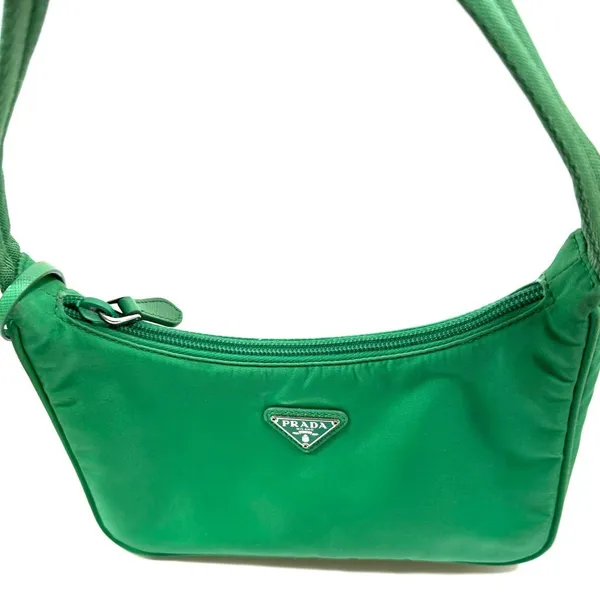 Prada Re-Edition 2000 Mint Green Bag · Whatnot: Shop, Sell, Connect