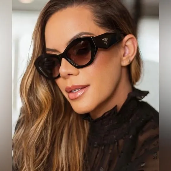 New - Prada sunglasses in patterned acetate SPR 07Y