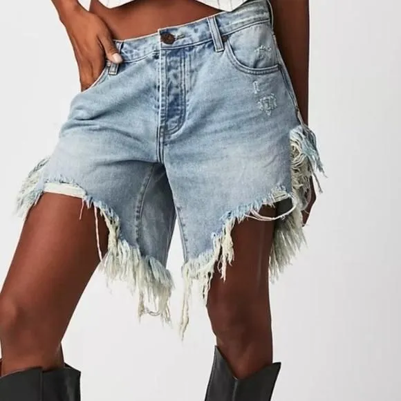 Free People ★ OneTeaspoon Frankies Cutoff Shorts $_57.JPG?set_id=880000500F